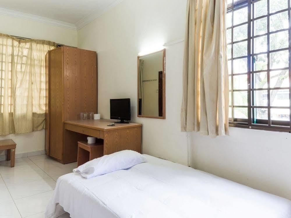 Reddoorz Near Aljunied Mrt Hotel Singapore Exterior foto
